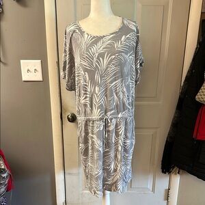 Hilary Radley Gray and White 3/4 Sleeve Midi Dress